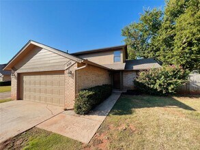 213 Woodbridge Cir in Edmond, OK - Building Photo - Building Photo