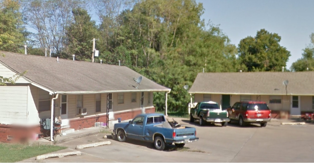 1208 W Haskell St in Claremore, OK - Foto de edificio