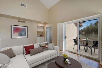 8700 E Mountain View Rd in Scottsdale, AZ - Foto de edificio - Building Photo