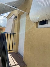 1490 NW 38th St-Unit -NONE in Miami, FL - Building Photo - Building Photo