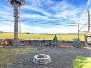 360 Mesa Rd in Gilroy, CA - Building Photo - Building Photo