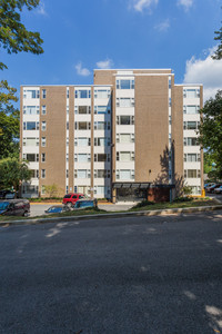 Park East Apartments photo'