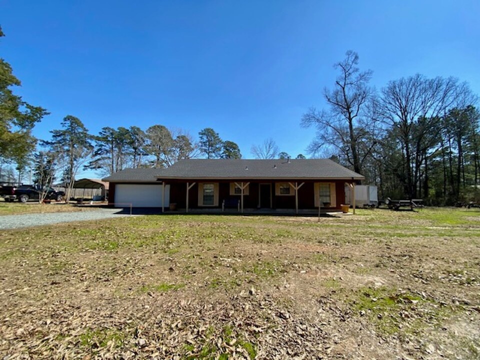 319 Breitling Rd in Haughton, LA - Building Photo