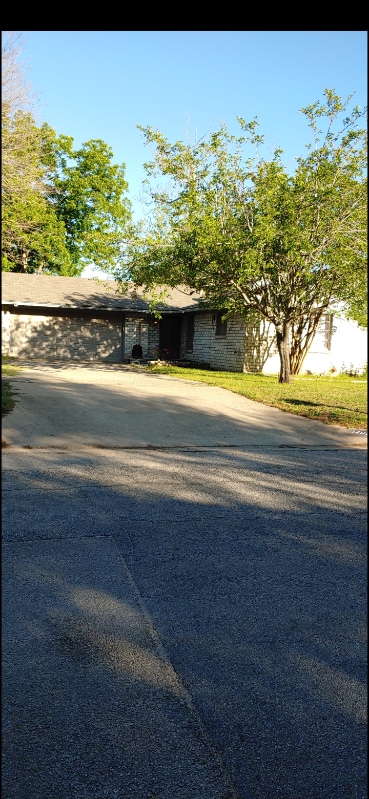 property at 1405 Ocotilla Dr