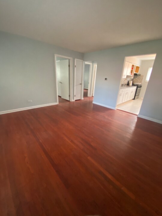 780 Waikiki Dr in Des Plaines, IL - Building Photo