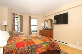 211 W Newton St, Unit 2 in Boston, MA - Building Photo - Building Photo
