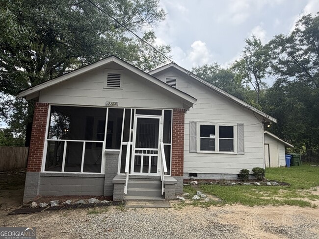 property at 2353 Shelby St