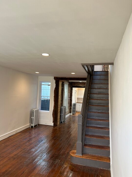 3077 Collins St in Philadelphia, PA - Building Photo
