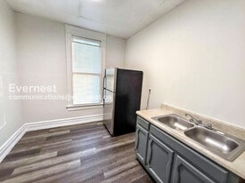 921 53rd St N in Birmingham, AL - Building Photo