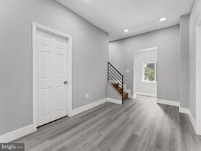 9 N Front St in Darby, PA - Building Photo - Building Photo