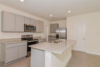 16935 Trite Bend St in Wimauma, FL - Building Photo - Building Photo