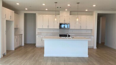 3311 Emerald Ln in Lancaster, CA - Building Photo - Building Photo