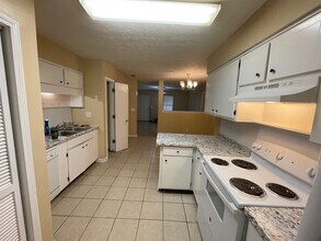 2641 Union Cir in Suwanee, GA - Building Photo - Building Photo