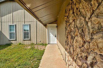 7905 S Douglas Ave in Oklahoma City, OK - Building Photo - Building Photo