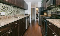 Building Photo - 300 East Seventeenth Apartamentos in Denver, Colorado
