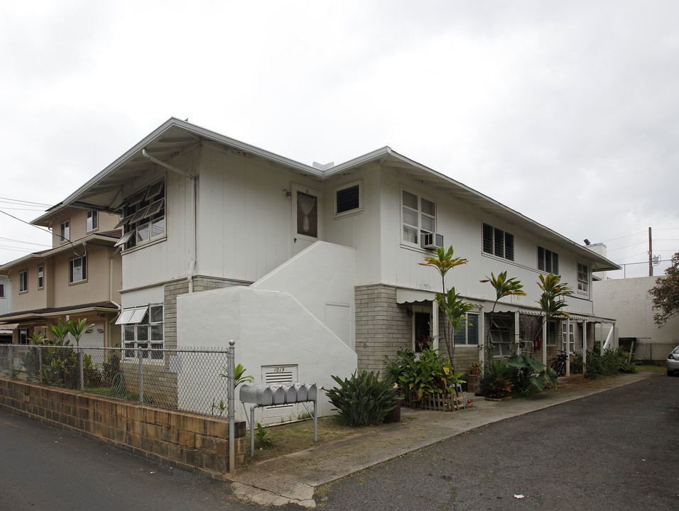 1019 Kemole Ln in Honolulu, HI - Building Photo