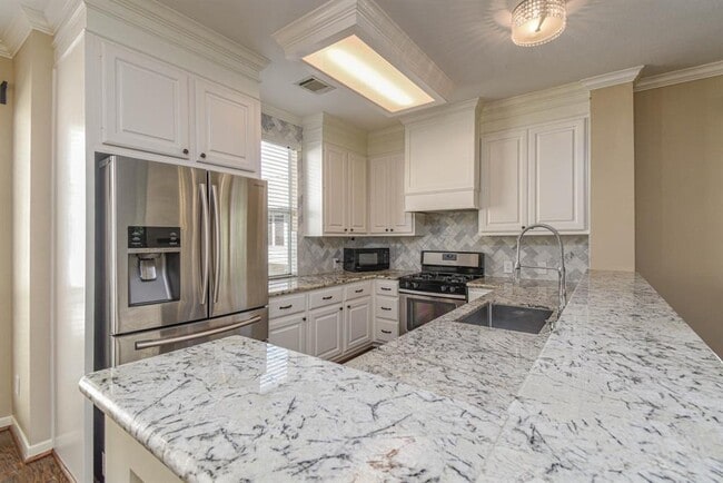 2714 Crawford St in Houston, TX - Building Photo - Building Photo