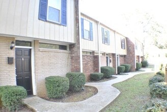 1804 Lyle Ave in College Park, GA - Building Photo - Building Photo