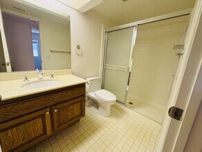 2845 Queens Way in Thousand Oaks, CA - Building Photo - Building Photo