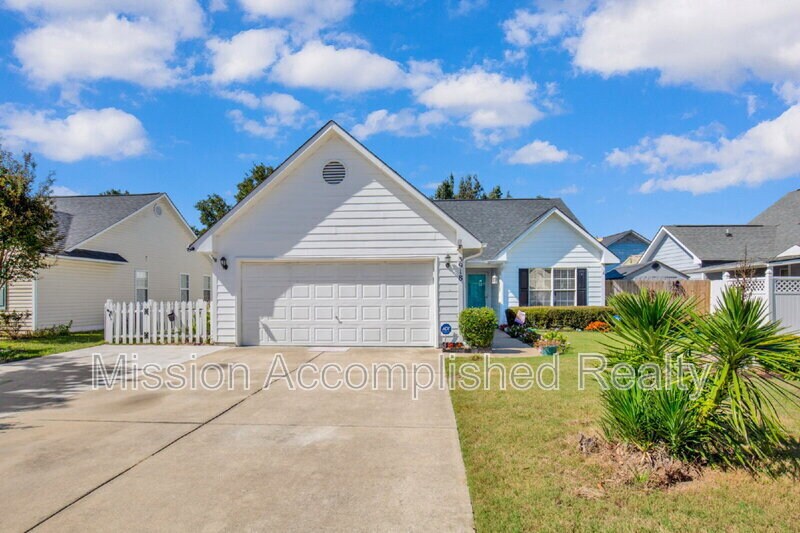 3918 Red Oak Dr in Fayetteville, NC - Building Photo
