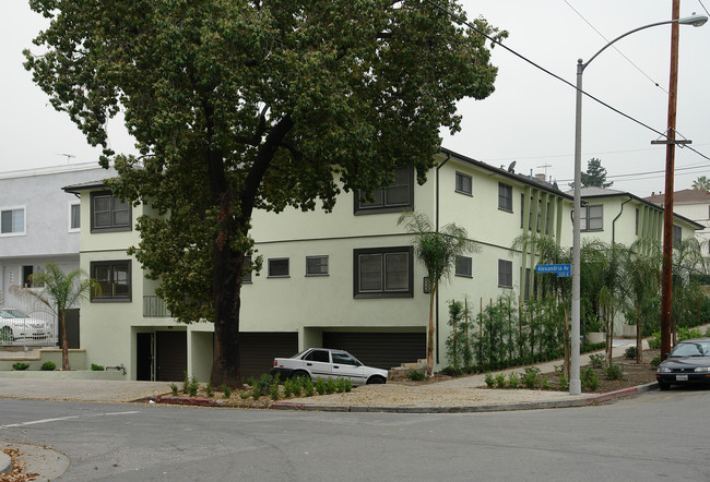 4408 Clinton St in Los Angeles, CA - Building Photo - Building Photo