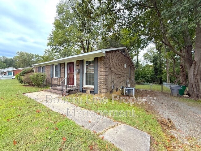 3432 Sargeant Dr in Charlotte, NC - Building Photo - Building Photo