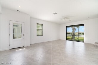 14220 Pine Lodge Ln in Ft. Myers, FL - Building Photo - Building Photo