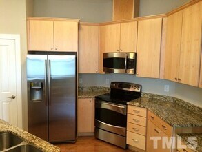 300 Finsbury St in Durham, NC - Building Photo - Building Photo