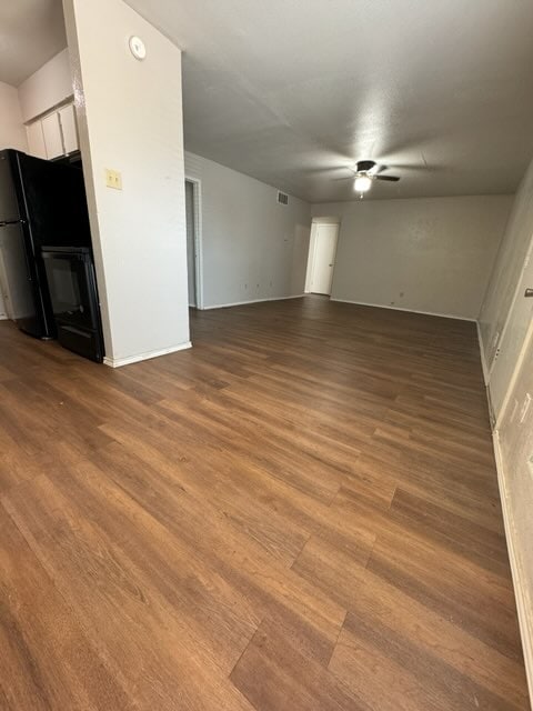 1533 Industrial Dr E