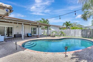 9062 NW 20th Manor in Coral Springs, FL - Building Photo - Building Photo