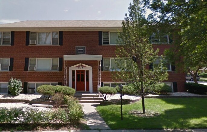 945 Pamela Dr in Bensenville, IL - Foto de edificio
