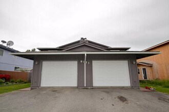 8121 Little Dipper Ave in Anchorage, AK - Building Photo - Building Photo