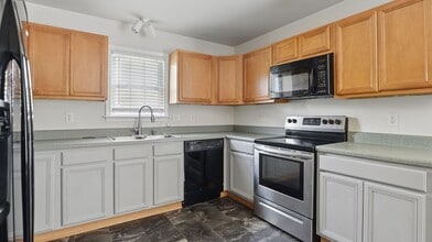 6107 Moonlight Dr in Richmond, VA - Building Photo - Building Photo