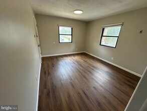 564 Grand Ave in Ewing Township, NJ - Building Photo - Building Photo