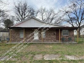 217 NW 3rd St in England, AR - Building Photo
