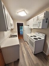 17 Pine Ct in Cromwell, CT - Building Photo - Building Photo