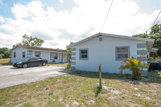 501 Azalea Ave in Fort Pierce, FL - Building Photo - Building Photo