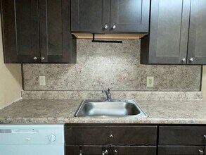 571 Whitehead Rd in Athens, GA - Building Photo - Building Photo