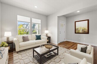 17723 White Campion Wy in Dumfries, VA - Building Photo - Building Photo