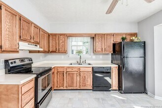 1649 Skiffes Creek Cir in Williamsburg, VA - Building Photo - Building Photo