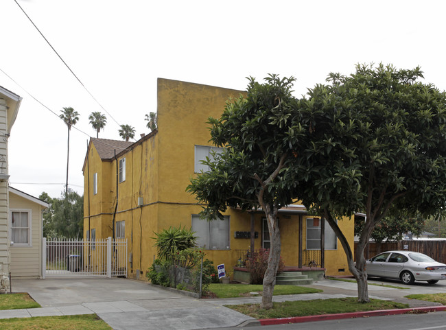 384 N 3rd St in San Jose, CA - Foto de edificio - Building Photo