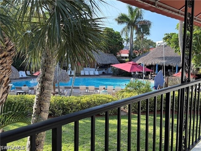 property at 2555 Tamiami Trail N