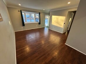 6838 Moccasin St in Westland, MI - Building Photo - Building Photo