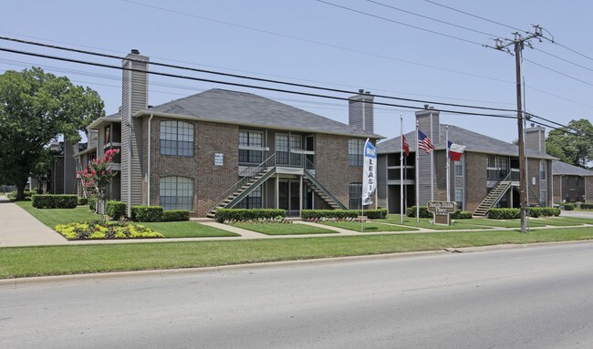 North Hills Place in Richland Hills, TX - Building Photo - Building Photo
