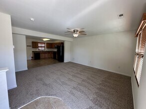 211 Lady Bug Dr in Dover, DE - Building Photo - Building Photo