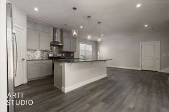 5707 S Adobe Sun Dr in Saint George, UT - Building Photo - Building Photo