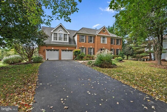 4556 Minuteman Dr in Rockville, MD - Foto de edificio - Building Photo