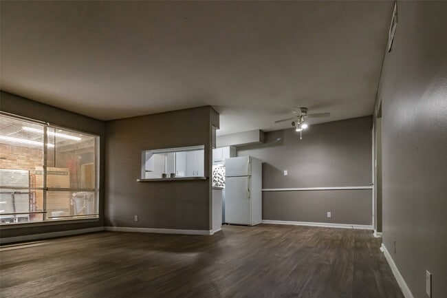 property at 1305 Memorial Dr