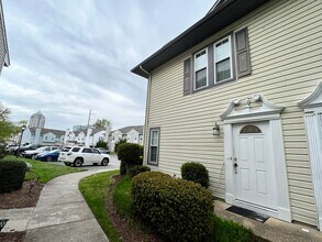 4401 Segovia Ct in Virginia Beach, VA - Building Photo - Building Photo