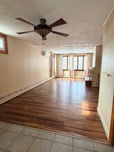 109 Lakeview Ave, Unit 1 in Waterbury, CT - Building Photo - Building Photo